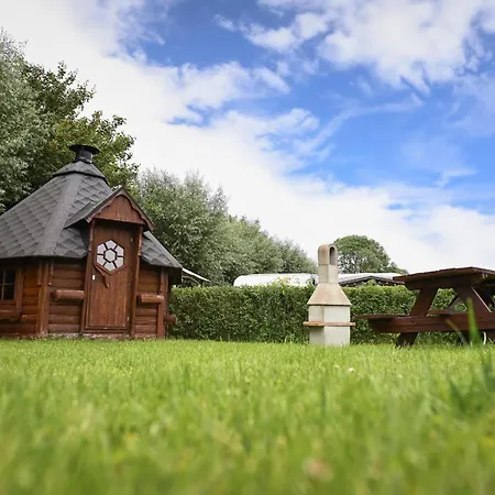 - Hausboot 1 * Suderstapel