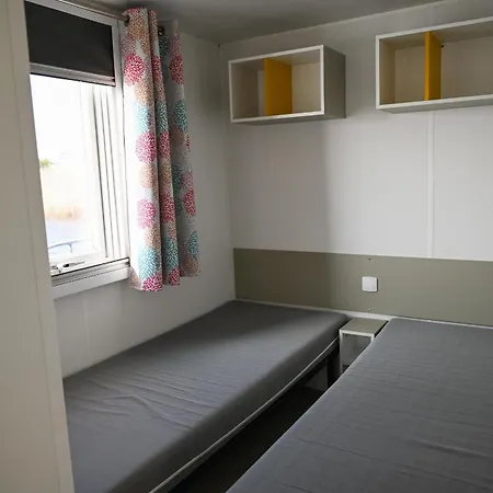 - Hausboot 1 Suderstapel