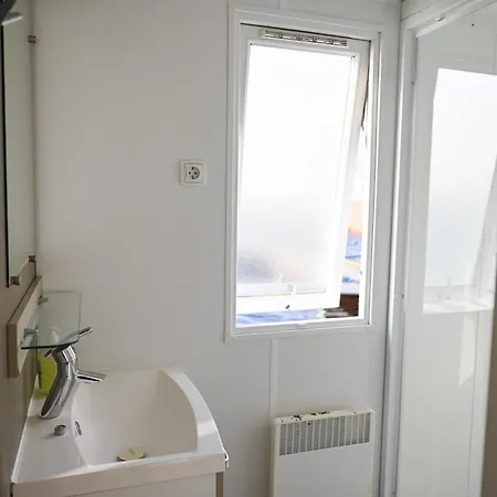 - Hausboot 1 * Süderstapel