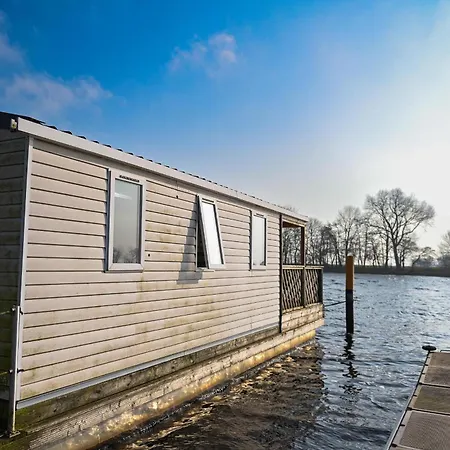 - Hausboot 1 Prázdninový dům Suderstapel