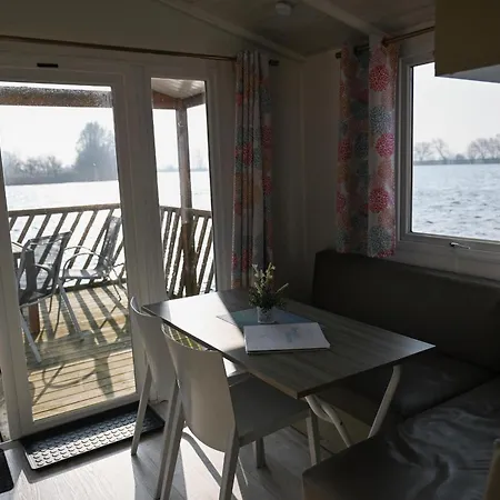 Prázdninový dům - Hausboot 1 Suderstapel