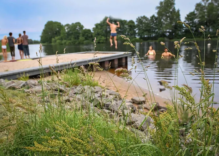 - Hausboot 1 Vakantiehuis