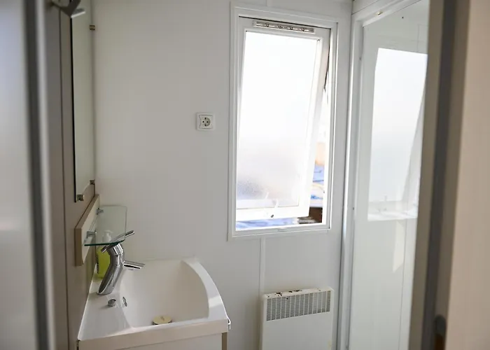 - Hausboot 1 * Suderstapel