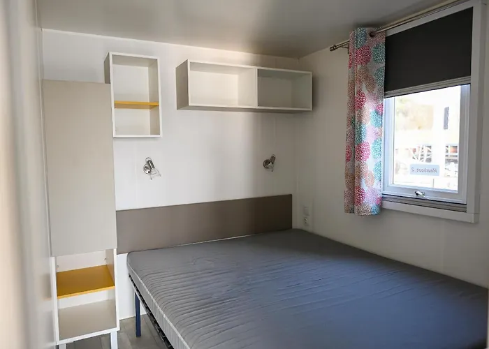 - Hausboot 1 Vakantiehuis